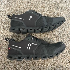 On Cloud Tennis shoes